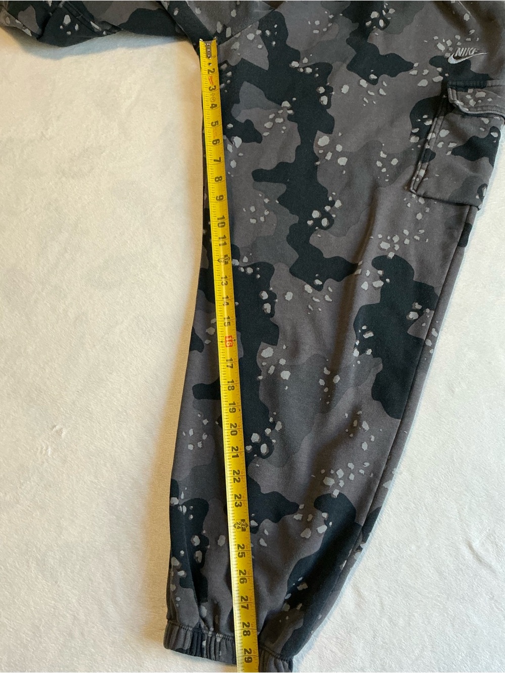 Nike Club Fleece Cargo Joggers Grey Black Camo Pants Mens Large L - Picture 5 of 16